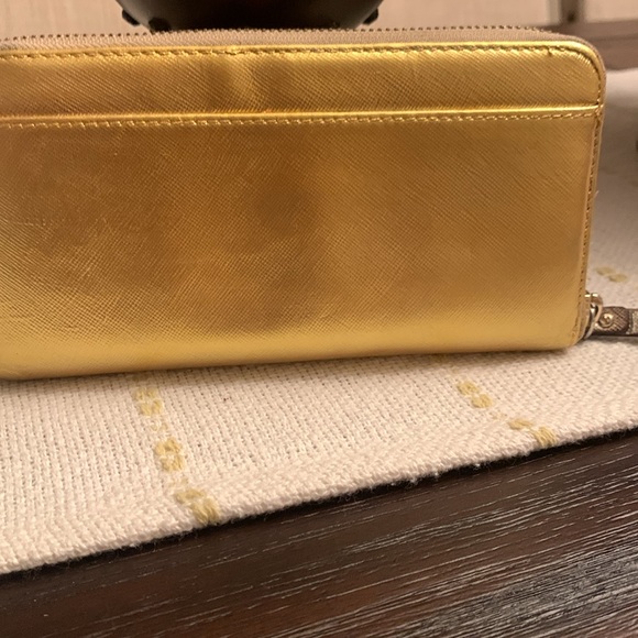 Kate Spade Gold Wallet - Picture 4 of 17